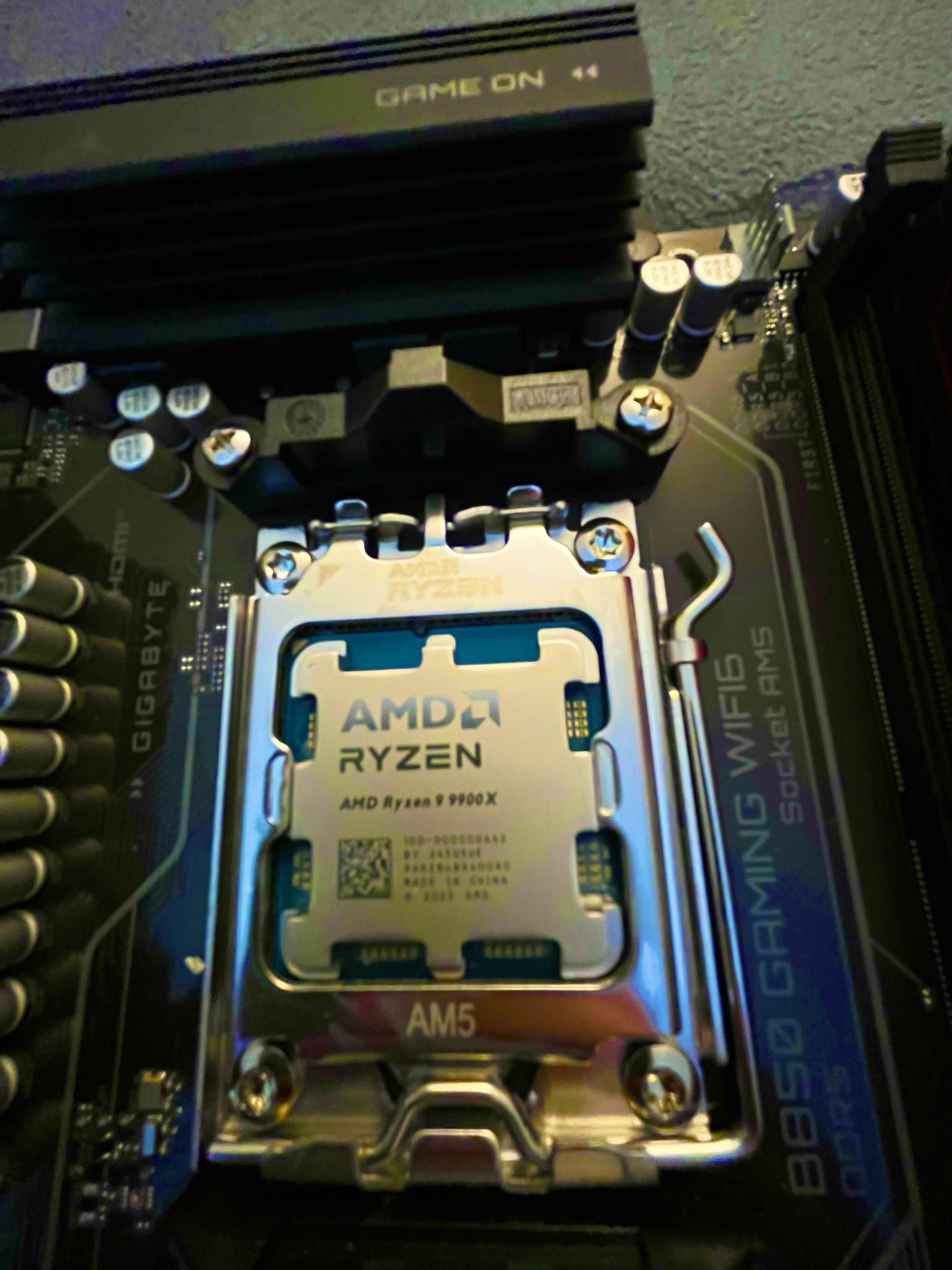 AMD 9900x 5.6Ghz OC Bundle, Gigabyte B850 Gaming Wifi, 2tb Nvme Gen 4, 1000w PSU, 360m AIO